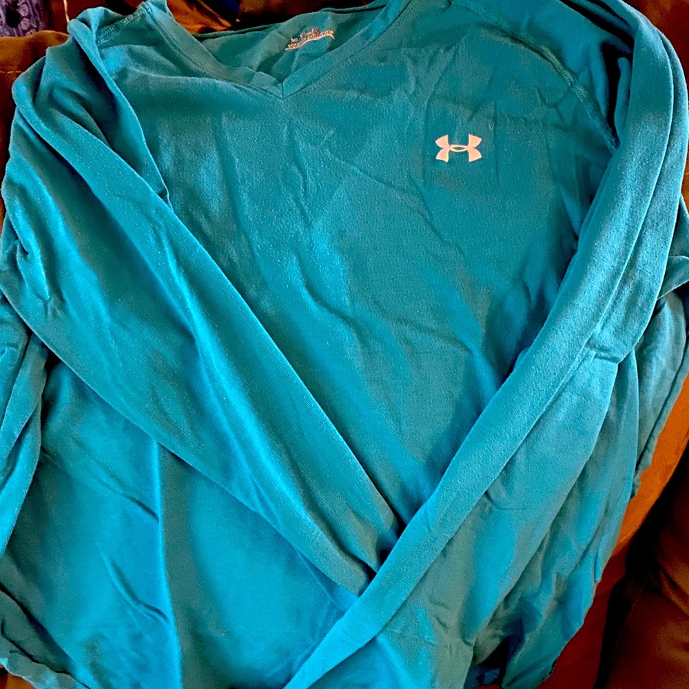 Under Armor long sleeve shirt